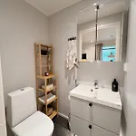 Modern Townhouse With Sauna 公寓 罗瓦涅米